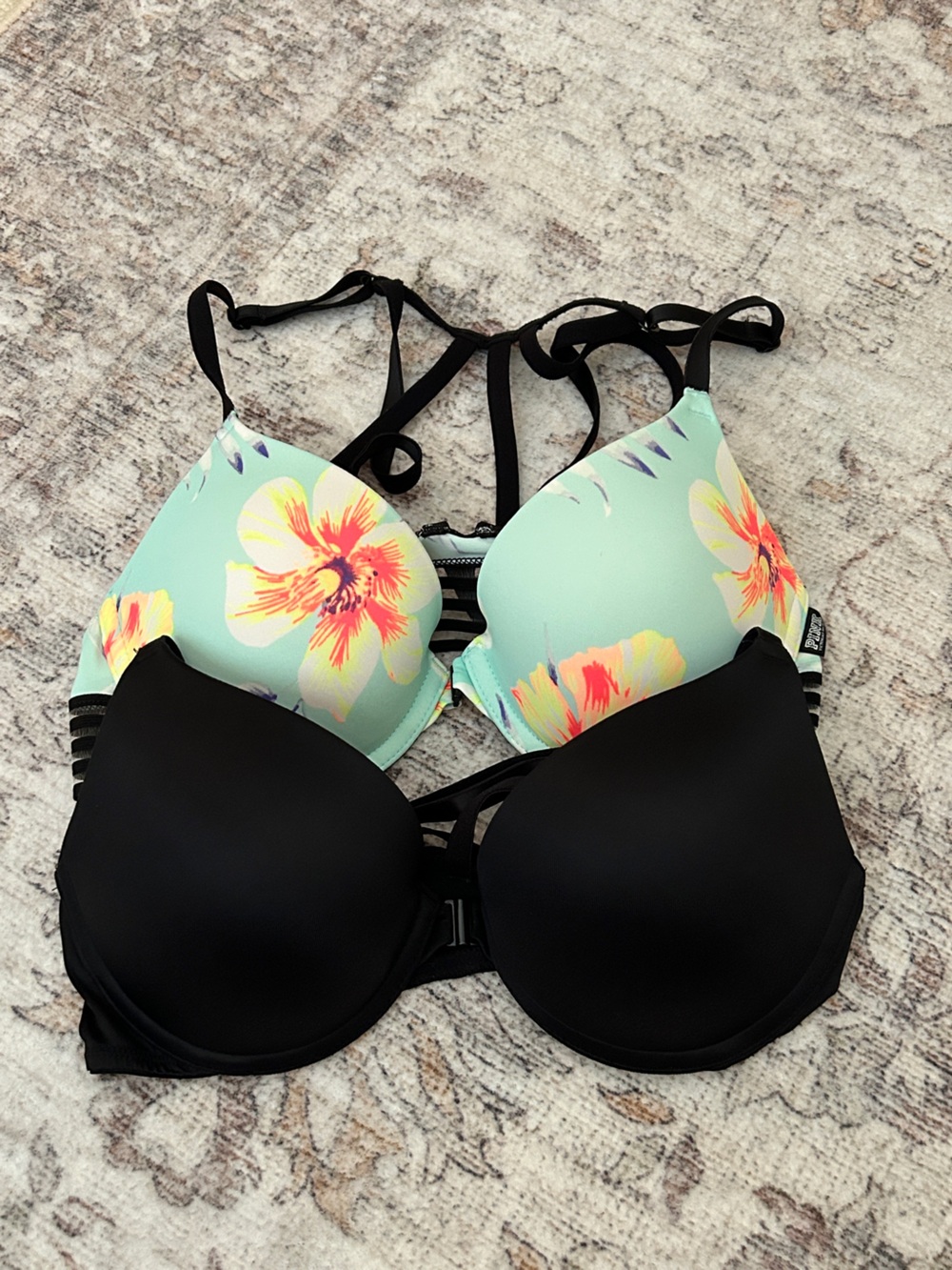 Set of 2 Victoria’s Secret Wear Everywhere Push Up Bras Size 32C Black Floral